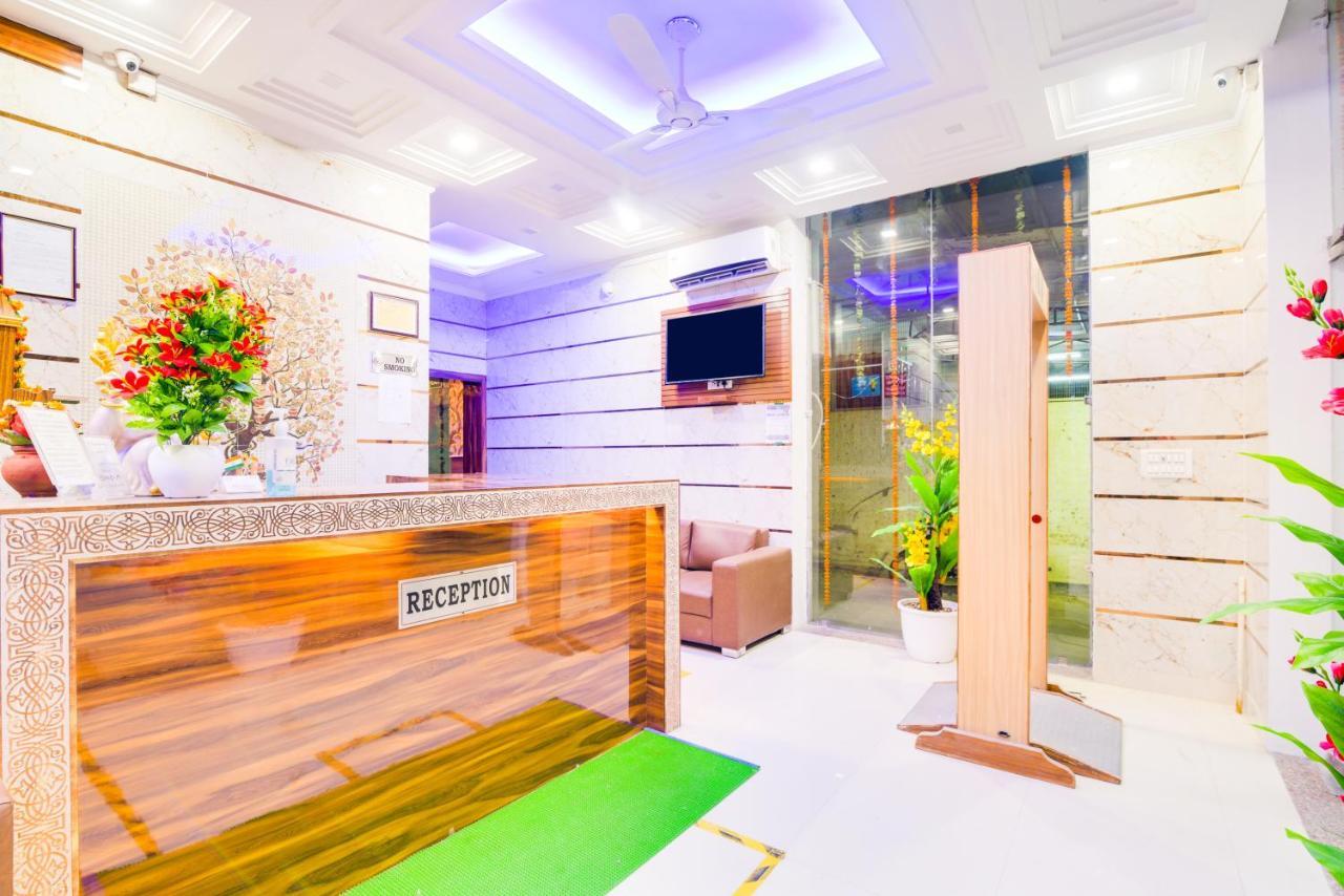 Hotel Fabulous - Delhi International Airport ニューデリー エクステリア 写真