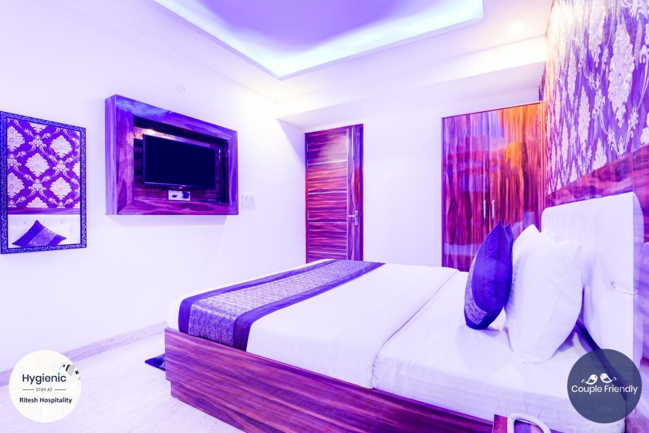 Hotel Fabulous - Delhi International Airport ニューデリー エクステリア 写真