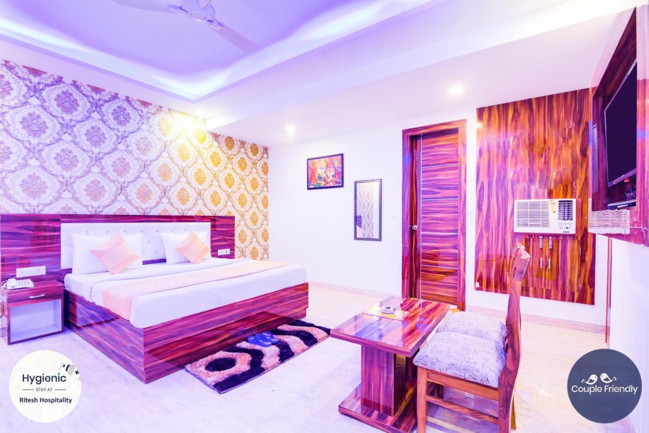 Hotel Fabulous - Delhi International Airport ニューデリー エクステリア 写真