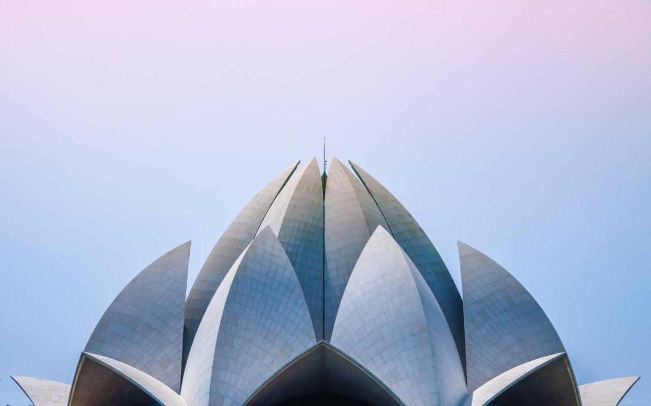 Hotel Fabulous - Delhi International Airport ニューデリー エクステリア 写真